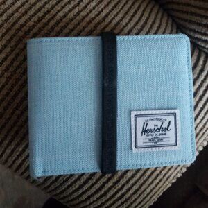 NWOT Herschel Supply Bi- fold Wallet